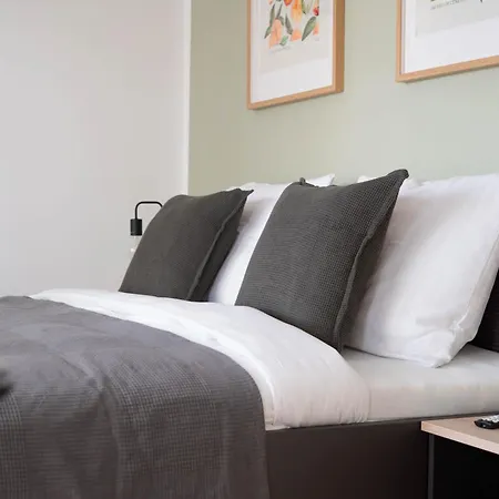 Schoene In Der Innenstadt I Home2share Apartment