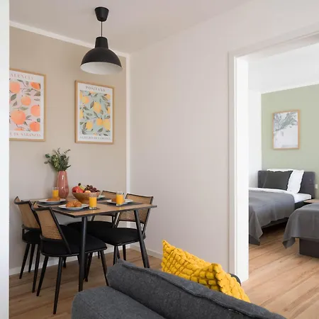 Apartment Schoene In Der Innenstadt I Home2share
