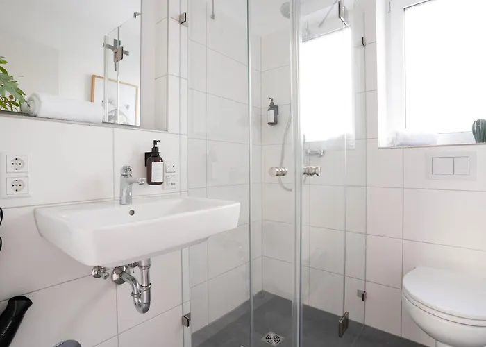Schoene In Der Innenstadt I Kostenloses Parken I Home2share Apartman